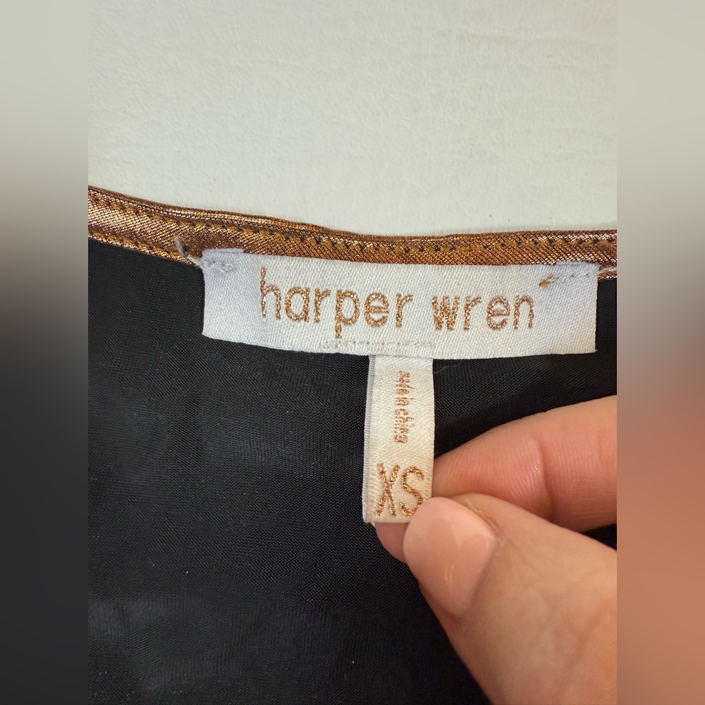 Harper Wren Shiny Gold/Copper blouse. Size XS (W) - Picture 11 of 11